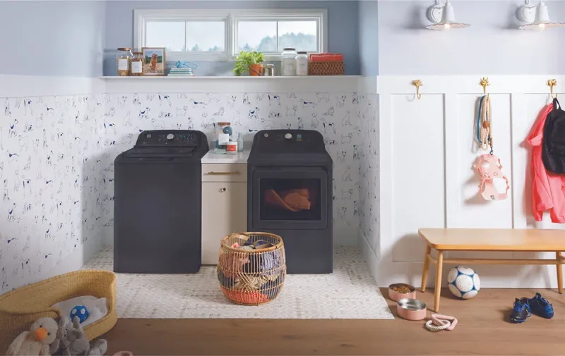 7,4 cu ft elektrisk tørretumbler i Diamond Gray med Sensor Dry