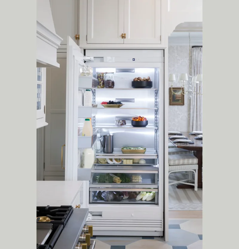 Frigorifero completamente integrato da 36" pronto per pannello smart con cassetti a chiusura ammortizzata