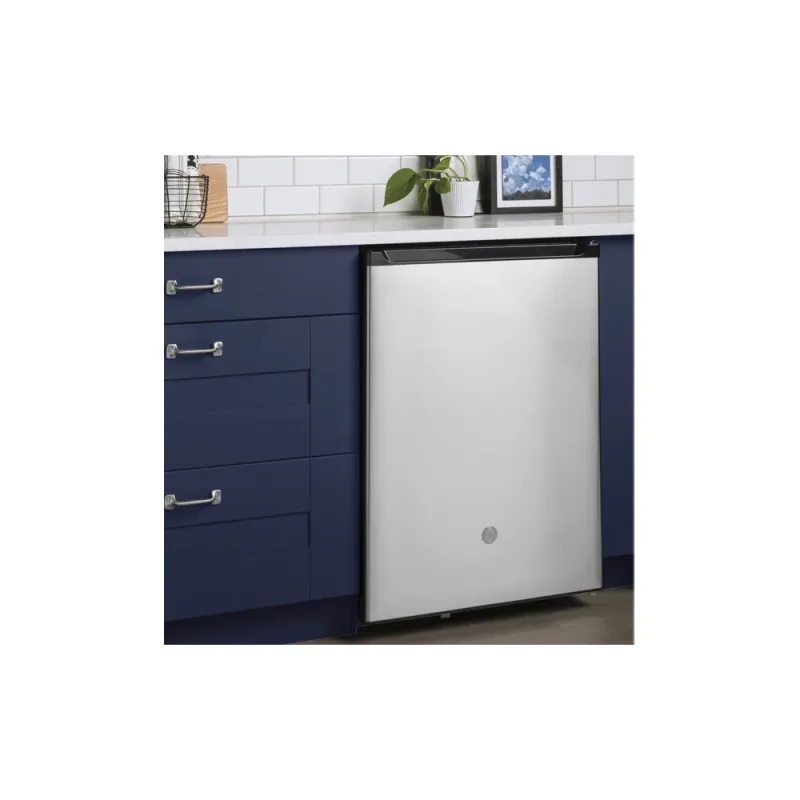 5,6 cu. ft. Kompaktkühlschrank – Edelstahl