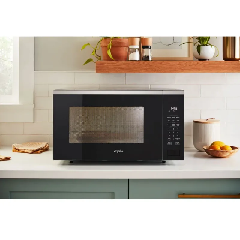 Microonde da appoggio da 2,2 CuFt e 1200 Watt in nero