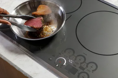 30" smart induksjonstopp med 4 soner i rustfritt stål med synkroniserte soner