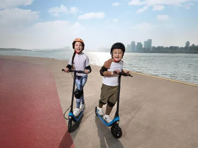 Kids Electric Kick Scooter with Max Operating Range & 9.9 mph Max Speed