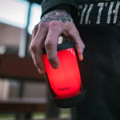 PlayGlow wiederaufladbarer wasserdichter Bluetooth-Lautsprecher mit Farbwechsel und Mega-Akku